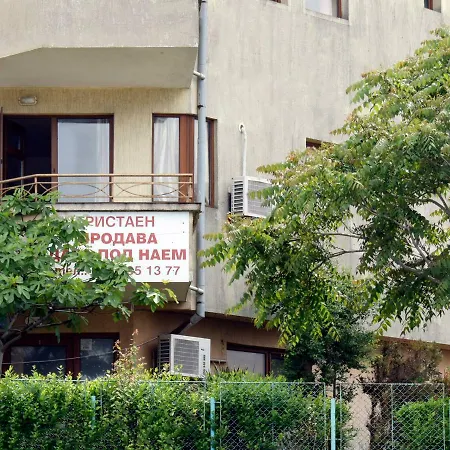 Lazur Apartament *