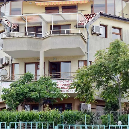 Lazur Apartament *